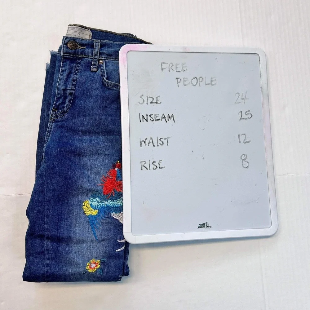 Free People Embroidered Peacock‎ Floral Skinny Jeans Blue Raw Hem Size 24 Boho